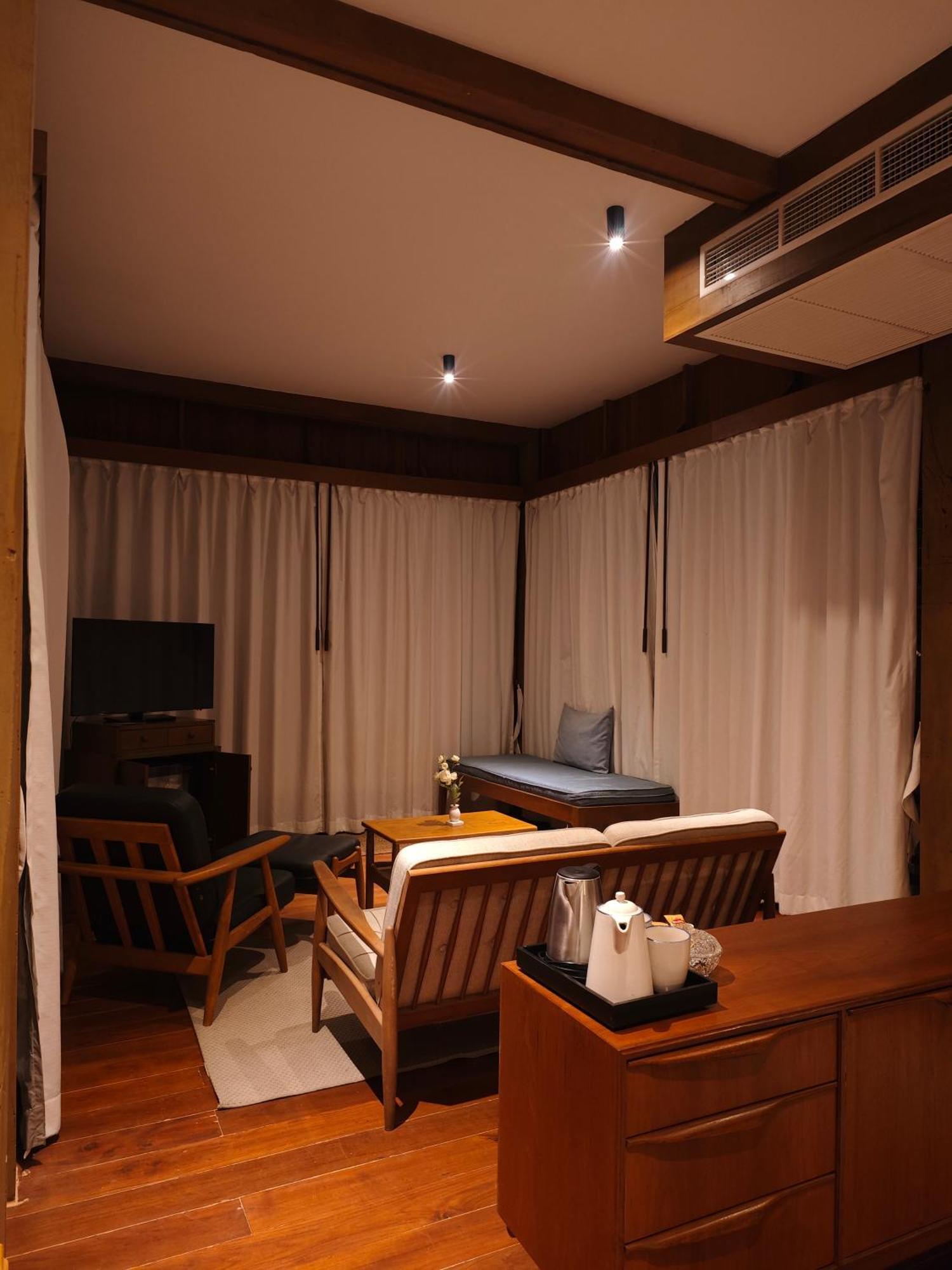 Chann Bangkok Noi Exterior foto